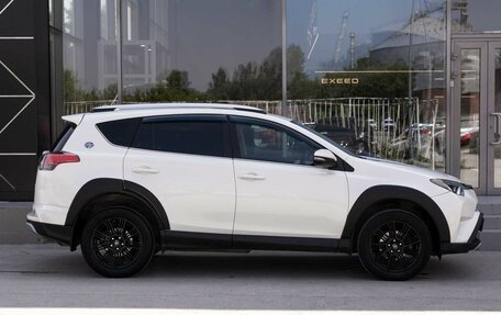 Toyota RAV4, 2017 год, 2 350 000 рублей, 4 фотография