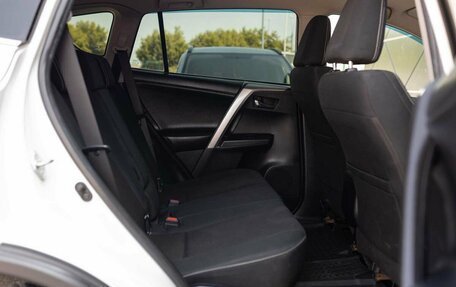 Toyota RAV4, 2017 год, 2 350 000 рублей, 18 фотография