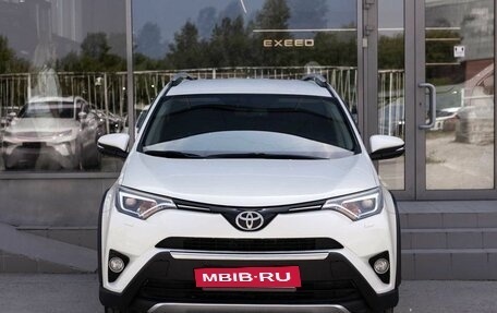 Toyota RAV4, 2017 год, 2 350 000 рублей, 2 фотография