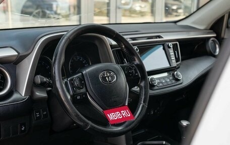 Toyota RAV4, 2017 год, 2 350 000 рублей, 11 фотография