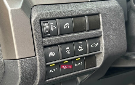 Toyota Tacoma, 2024 год, 7 500 000 рублей, 29 фотография