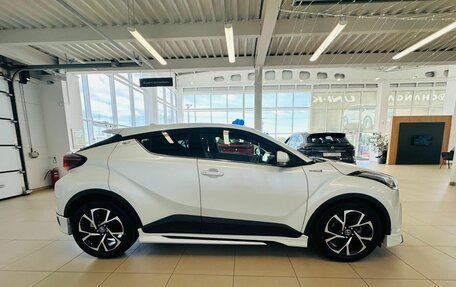 Toyota C-HR I рестайлинг, 2017 год, 1 999 900 рублей, 7 фотография
