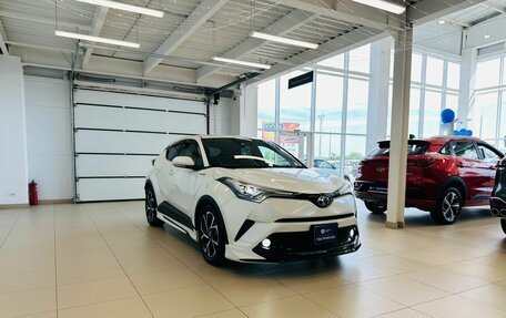 Toyota C-HR I рестайлинг, 2017 год, 1 999 900 рублей, 8 фотография