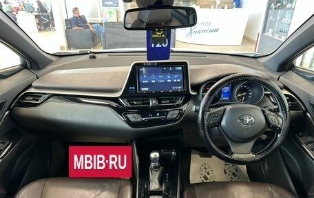 Toyota C-HR I рестайлинг, 2017 год, 1 999 900 рублей, 16 фотография