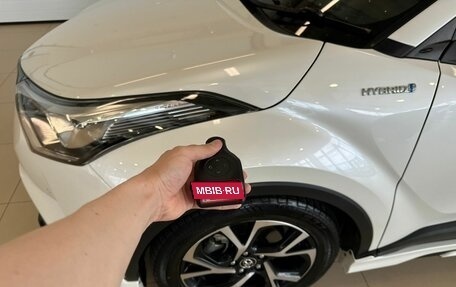 Toyota C-HR I рестайлинг, 2017 год, 1 999 900 рублей, 21 фотография