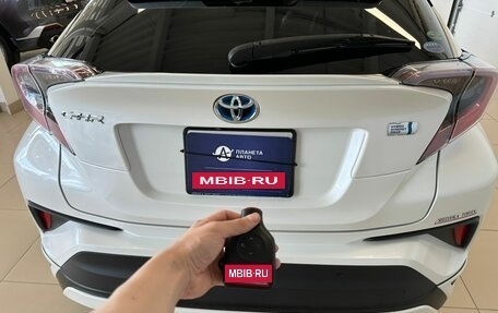 Toyota C-HR I рестайлинг, 2017 год, 1 999 900 рублей, 25 фотография