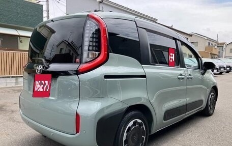 Toyota Sienta, 2023 год, 1 150 000 рублей, 5 фотография