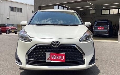 Toyota Sienta II, 2021 год, 1 100 000 рублей, 1 фотография