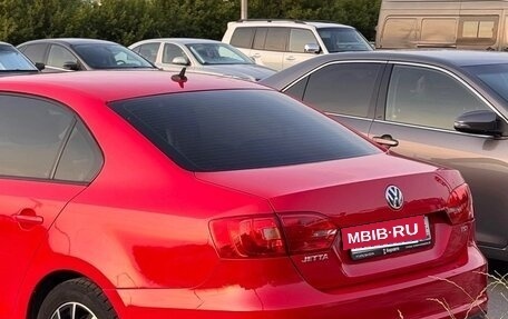 Volkswagen Jetta VI, 2011 год, 720 000 рублей, 3 фотография
