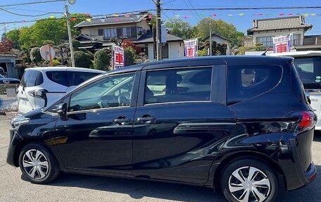 Toyota Sienta II, 2020 год, 1 080 000 рублей, 6 фотография