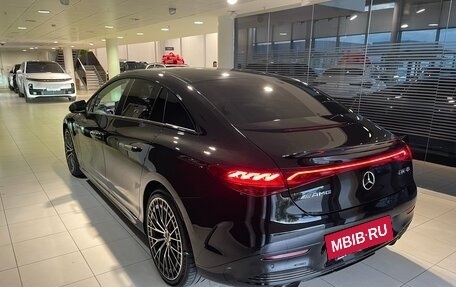 Mercedes-Benz EQE, 2022 год, 7 300 000 рублей, 4 фотография