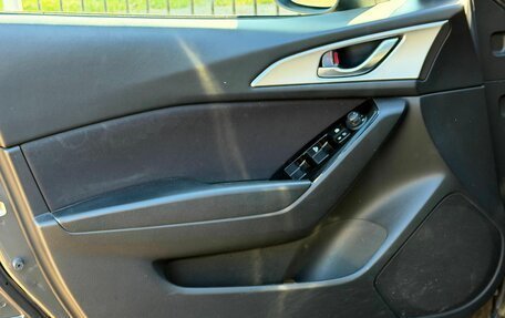 Mazda 3, 2018 год, 1 619 000 рублей, 14 фотография