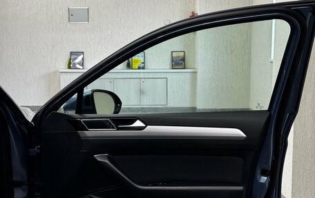 Volkswagen Passat B8 рестайлинг, 2015 год, 1 477 000 рублей, 11 фотография