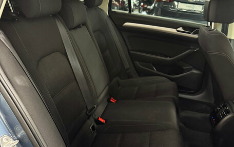Volkswagen Passat B8 рестайлинг, 2015 год, 1 477 000 рублей, 18 фотография