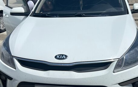 KIA Rio IV, 2018 год, 1 100 000 рублей, 6 фотография