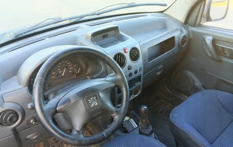 Peugeot Partner II рестайлинг 2, 2011 год, 300 000 рублей, 18 фотография