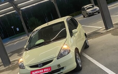 Honda Fit III, 2002 год, 260 000 рублей, 2 фотография