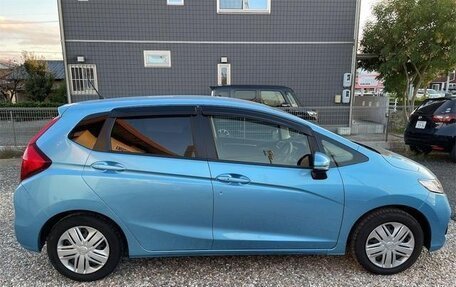 Honda Fit III, 2017 год, 850 000 рублей, 4 фотография