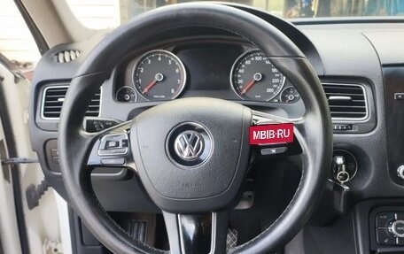 Volkswagen Touareg III, 2011 год, 1 580 рублей, 9 фотография