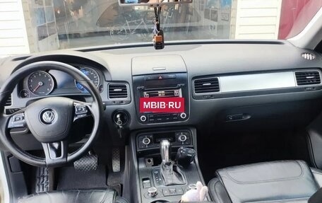 Volkswagen Touareg III, 2011 год, 1 580 рублей, 7 фотография