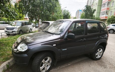 Chevrolet Niva I рестайлинг, 2011 год, 430 000 рублей, 2 фотография