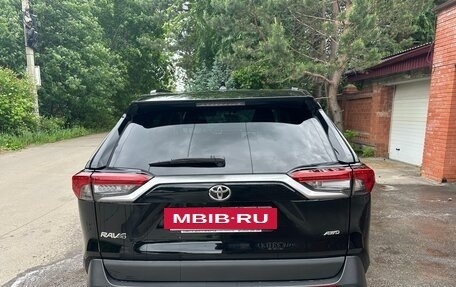 Toyota RAV4, 2020 год, 3 320 000 рублей, 4 фотография