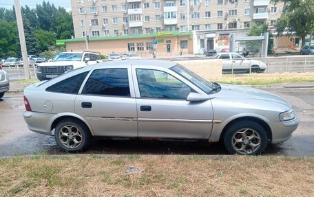 Opel Vectra B рестайлинг, 1998 год, 160 000 рублей, 3 фотография