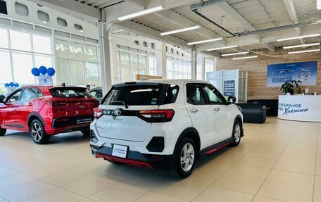 Toyota Raize I, 2021 год, 1 999 000 рублей, 6 фотография
