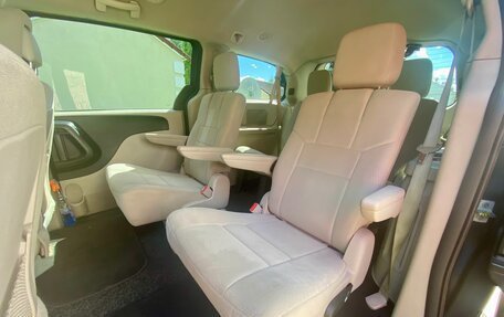 Dodge Caravan V, 2011 год, 1 299 000 рублей, 11 фотография