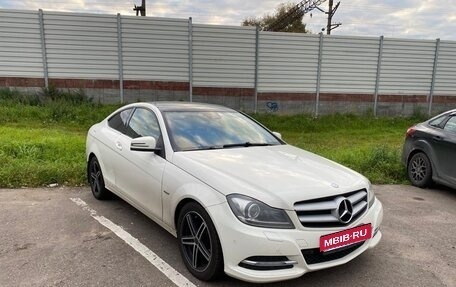 Mercedes-Benz C-Класс, 2011 год, 1 250 000 рублей, 2 фотография