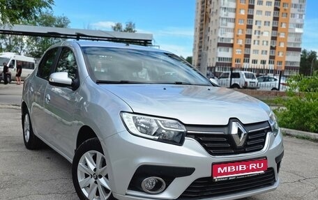 Renault Logan II, 2018 год, 850 000 рублей, 1 фотография