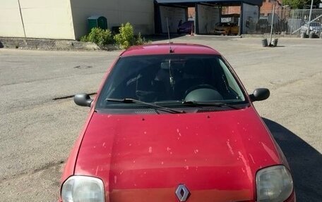 Renault Clio III, 2001 год, 150 000 рублей, 1 фотография