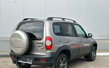 Chevrolet Niva I рестайлинг, 2017 год, 836 000 рублей, 7 фотография