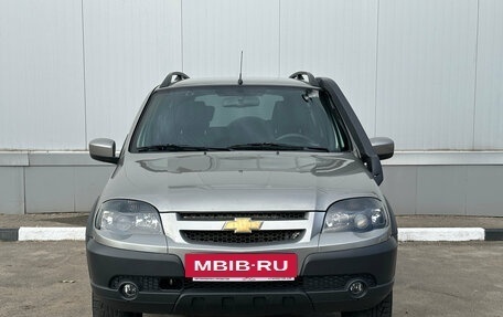 Chevrolet Niva I рестайлинг, 2017 год, 836 000 рублей, 2 фотография