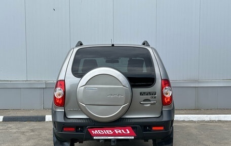 Chevrolet Niva I рестайлинг, 2017 год, 836 000 рублей, 6 фотография