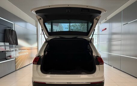 Volkswagen Tiguan II, 2021 год, 3 099 000 рублей, 7 фотография