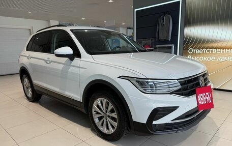 Volkswagen Tiguan II, 2021 год, 3 099 000 рублей, 3 фотография