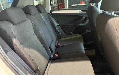 Volkswagen Tiguan II, 2021 год, 3 099 000 рублей, 15 фотография