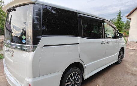 Toyota Voxy III, 2015 год, 1 800 000 рублей, 4 фотография