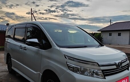 Toyota Voxy III, 2015 год, 1 800 000 рублей, 3 фотография