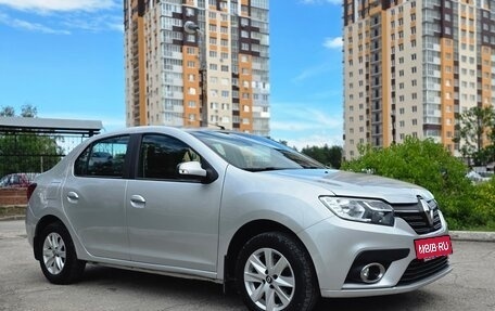Renault Logan II, 2018 год, 850 000 рублей, 9 фотография