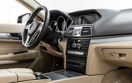 Mercedes-Benz E-Класс, 2015 год, 2 458 000 рублей, 37 фотография