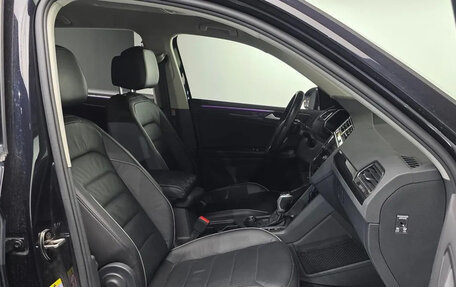 Volkswagen Tiguan II, 2021 год, 2 570 000 рублей, 10 фотография