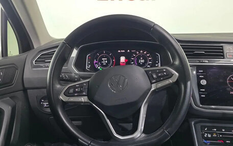 Volkswagen Tiguan II, 2021 год, 2 570 000 рублей, 13 фотография