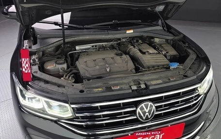 Volkswagen Tiguan II, 2021 год, 2 570 000 рублей, 6 фотография