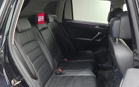 Volkswagen Tiguan II, 2021 год, 2 570 000 рублей, 12 фотография