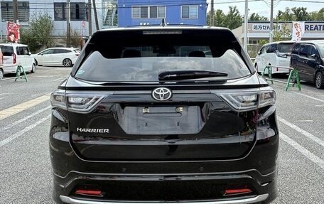 Toyota Harrier, 2017 год, 2 050 000 рублей, 7 фотография