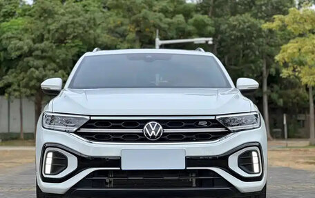 Volkswagen T-Roc I, 2022 год, 1 520 004 рублей, 2 фотография