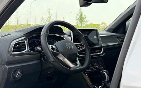Volkswagen T-Roc I, 2022 год, 1 520 004 рублей, 14 фотография