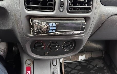 Renault Clio III, 2001 год, 150 000 рублей, 13 фотография
